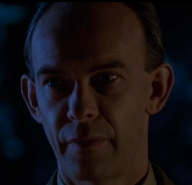 Arquivo:Capitão Elliot Spencer (Hellraiser III).png
