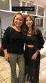 Dubladora da Isabella Delgado, Lívia Torres, ao lado da dubladora Fabiana Aveiro na Pré-Estreia.
