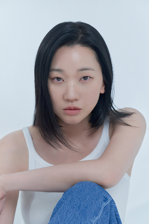 Jang Yoon-Ju.png