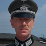 Major Karl von Steiner em Fuga Para a Vitória (Peri Filmes)