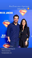 Dublador do Kal-El / Clark Kent / Superman, Diego Lima junto com diretora de dublagem Andrea Murucci.