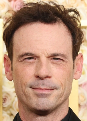 Scoot McNairy.jpg