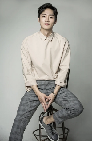 Kang Young-Seok.jpg