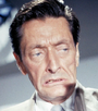 Professor R. J. Dent em 007 Contra o Satânico Dr. No (CineCastro)