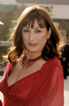 Voz paulista de Anjelica Huston