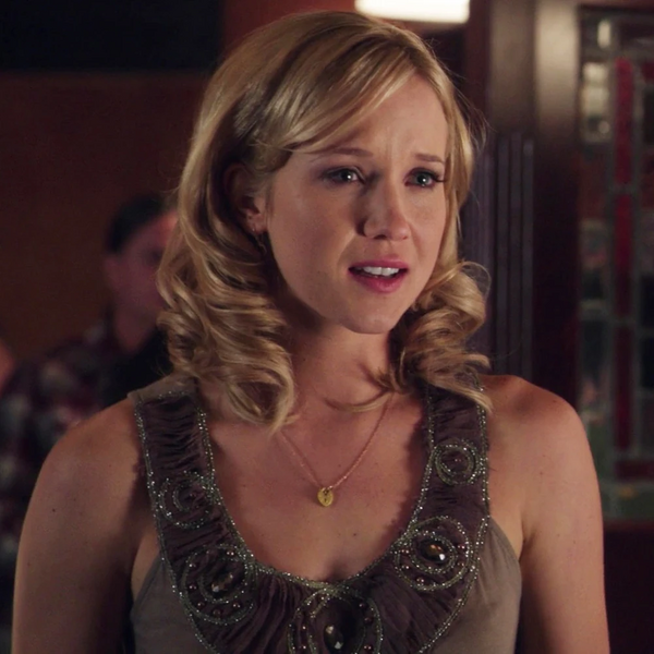 Arquivo:Ashley Boyd (OUAT).jpg