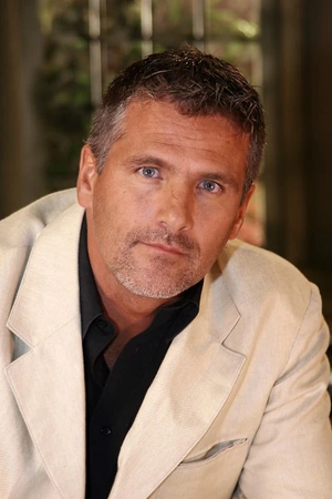 Héctor Soberón.jpg