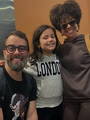 Dubladores do Sr. Lobo e Tiffany Fluffit (Mckeidy Lisita e Pamella Rodrigues) com a filha da influenciadora, Sabrina Hallek na Pré-Estreia.