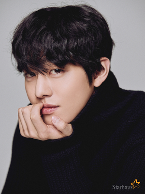 Ahn Hyo-seop.png