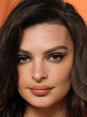 Emily Ratajkowski.jpg