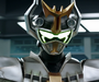 Steel Silva / Ranger Prata Fera Bot em Power Rangers: Morfagem Feroz
