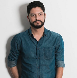 Marciogodoy.png