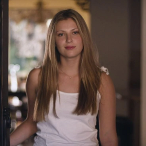 Zoe Levin.jpg