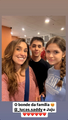 Dubladora da Sina (Fernanda Baronne) com seus familiares na Pré-Estreia.