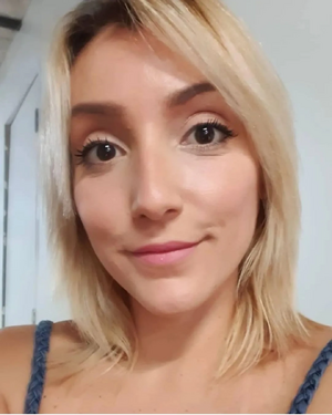 Adriana Albuquerque (Dublador).jpg
