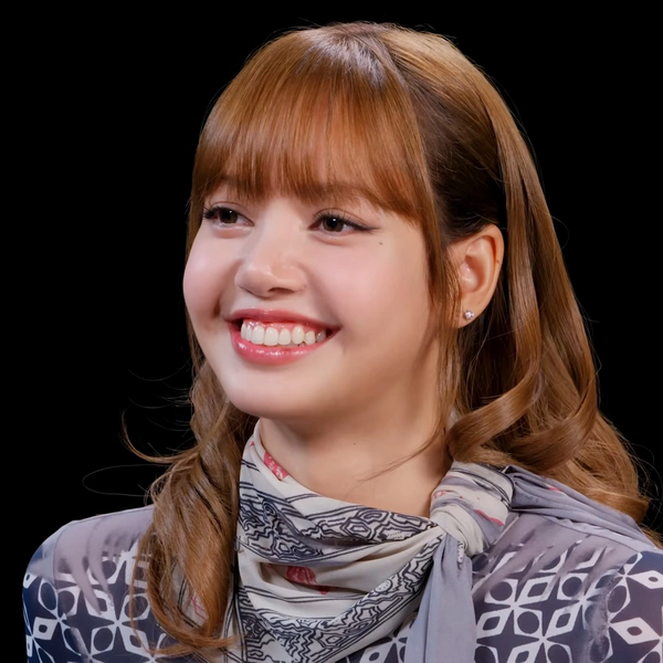 Arquivo:Lisa (Hot Ones).png