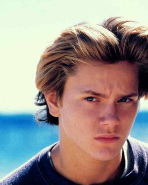 River Phoenix.jpg