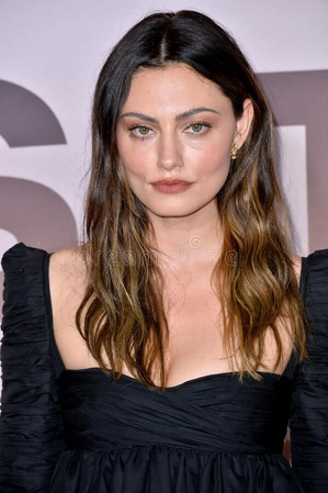 Phoebe Tonkin.jpg