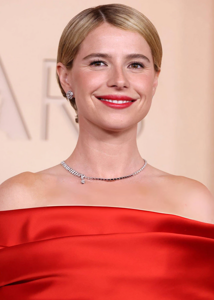 Arquivo:JessieBuckley 2026.webp
