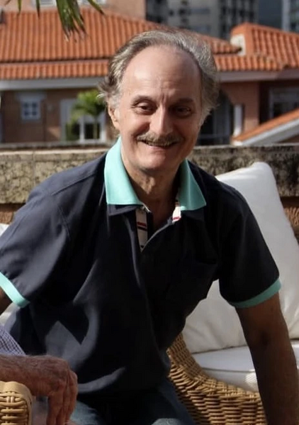 Arquivo:DariodeCastro5.jpg