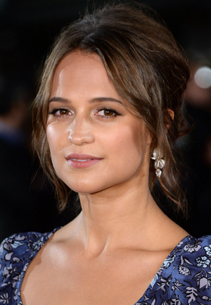 Alicia Vikander.jpg