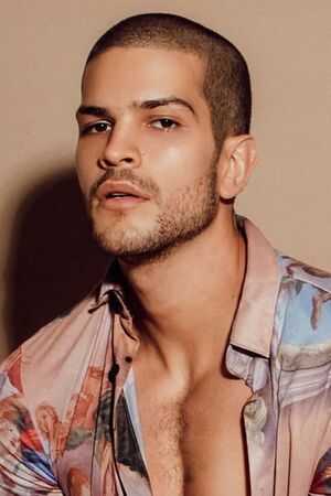 Bernardo Flores.jpg