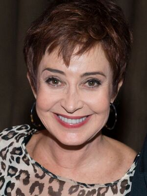 Annie Potts.jpg