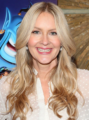 Linda Larkin2.png