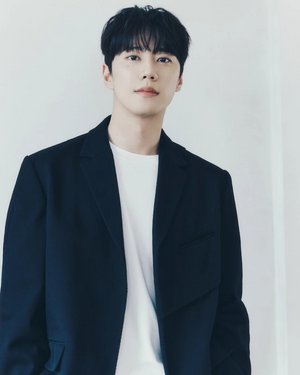Lee Jun-Young.jpg