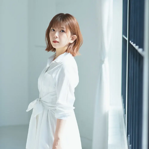 YuiMakinoPhoto2.webp