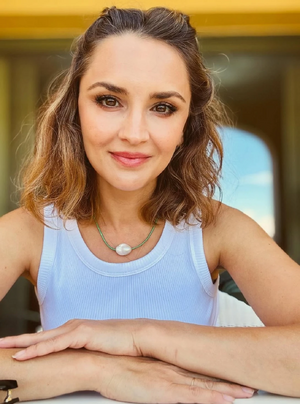 Rachael Leigh Cook.jpg