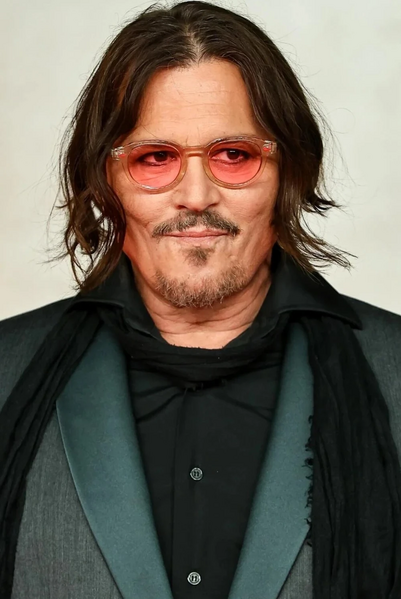 Arquivo:Johnny Depp (1).webp