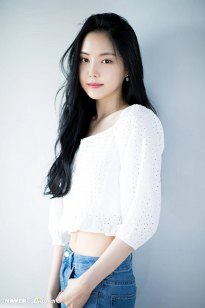 Son Na-Eun.png