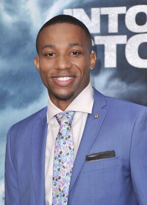 Arlen Escarpeta.jpg