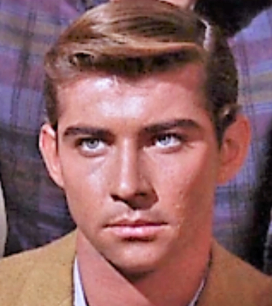 Arquivo:Amor-sin-barreras-1961-13d.PNG.webp