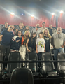 Elenco de dublagem na sala de cinema na Pré-Estreia parte 3.