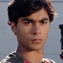Tyler Navarro (Vermelho) em Power Rangers: Dino Charge