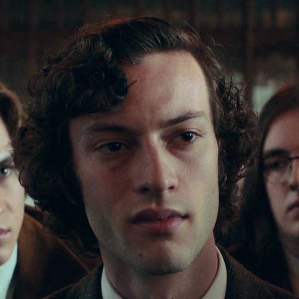 Arquivo:Angus.Tully.png