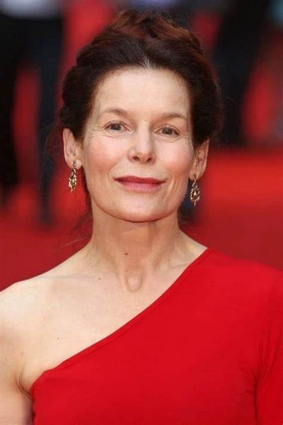 Arquivo:Alice Krige.png