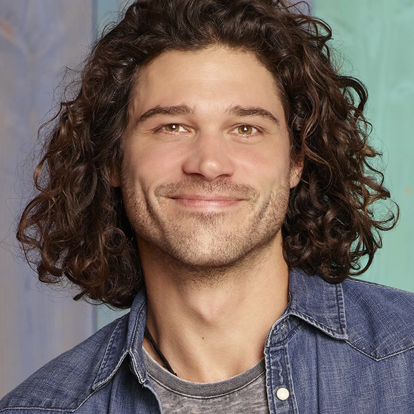 Arquivo:Bowie (Andi Mack).jpg