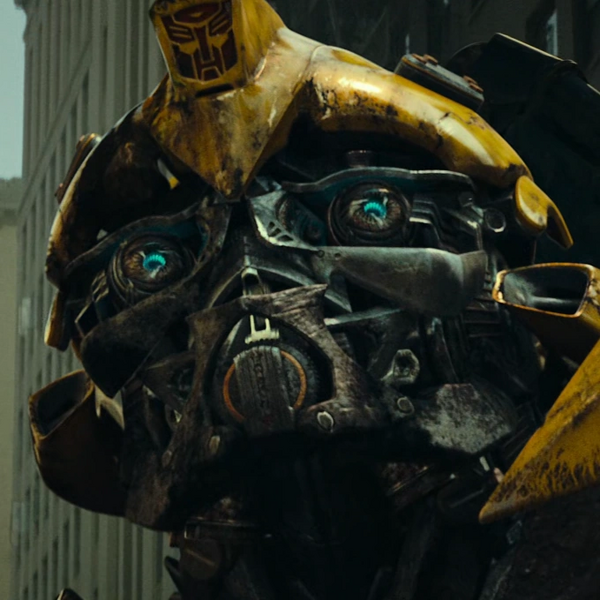 Arquivo:Bumblebee-Transformers.webp
