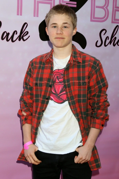 Arquivo:Casey Simpson.png