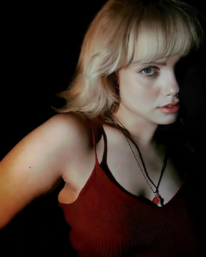 Carol Martinni.png