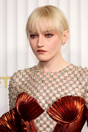 Julia Garner.webp