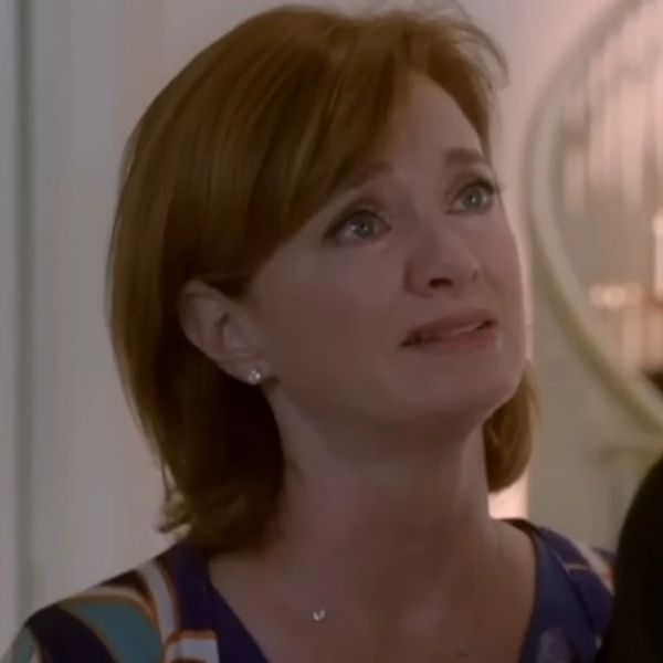 Arquivo:Ilene Hanover Mean Girls 2.webp