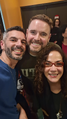 Dubladora da Lara Lor-Van, Telma da Costa juntos com dublador do Desmond Farr (Cafi Balloussier) e com dublador do Daniel Carrarini na Pré-Estreia.