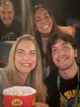 Flavia Fontenelle (Ukiki e Diretora de dublagem), Nikolas Darsaclis, Rita Ávila e Nando Sierpe na Pré-Estreia.[1]