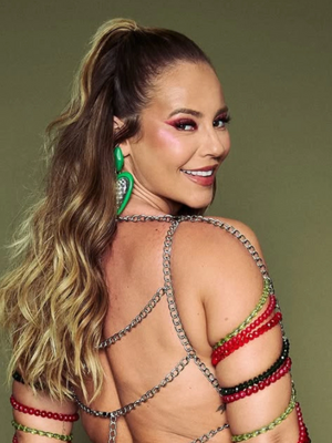 Paolla Oliveira2.png