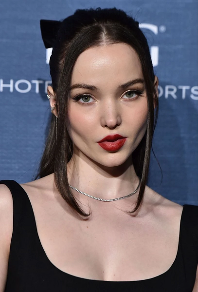Arquivo:Dove Cameron.jpg