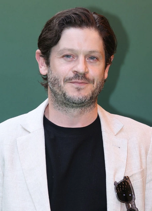Iwan Rheon.png